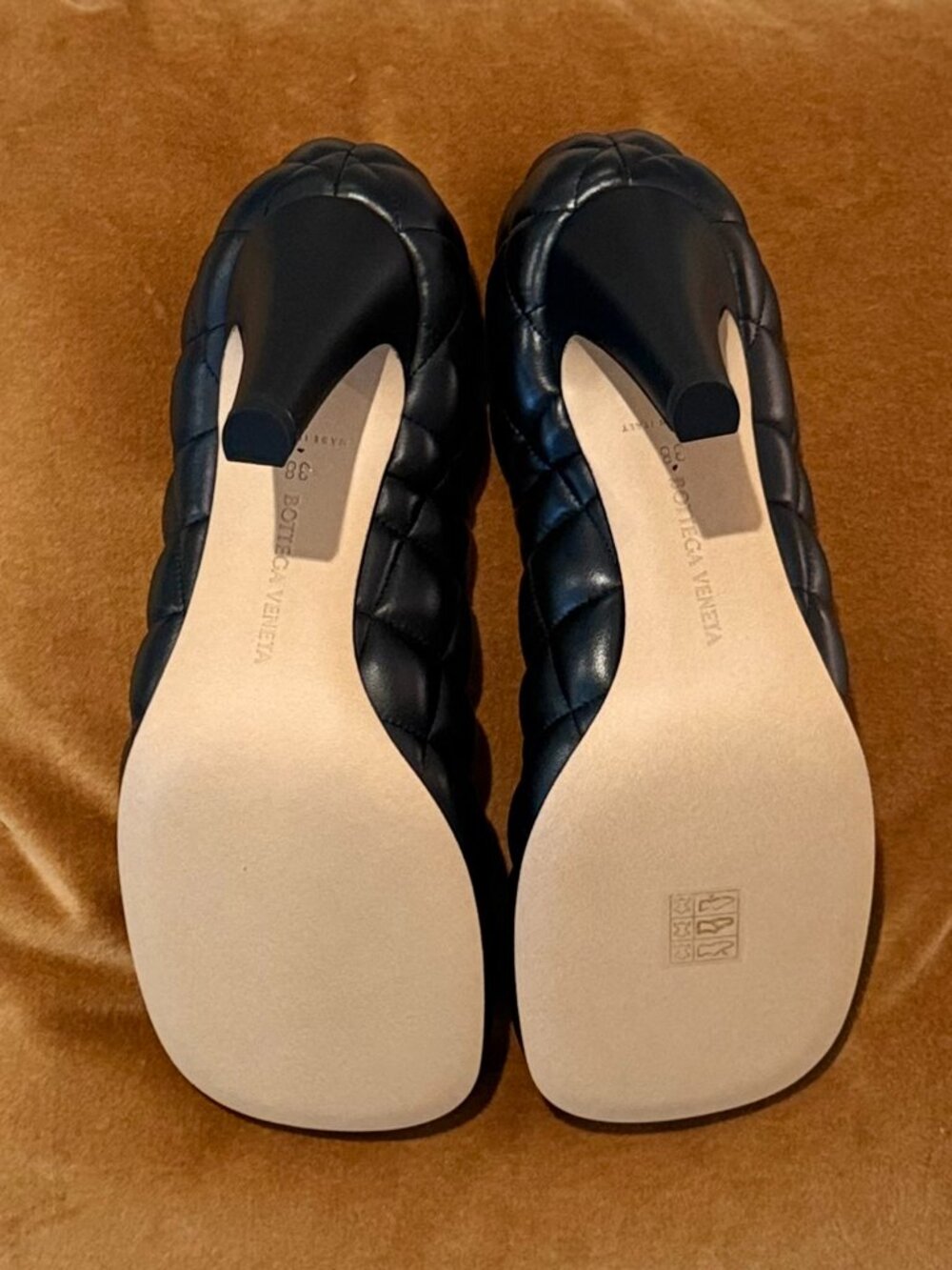 Bottega Veneta Padded Bloc Matelassé Nappa Pump Black 38 | Daniel Lee Era - Picture 5 of 10